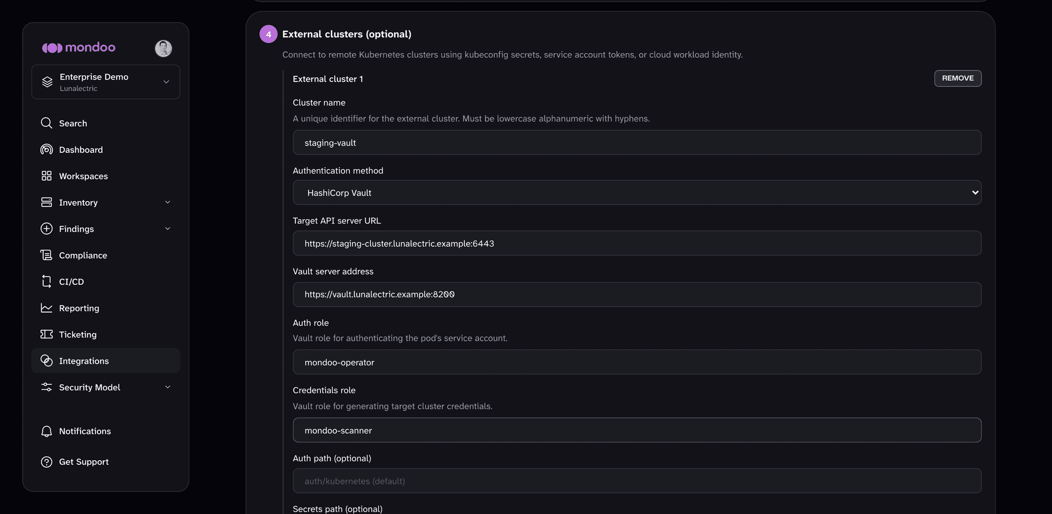 An external cluster in the Kubernetes integration form, using HashiCorp Vault authentication